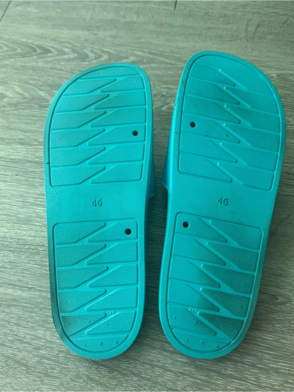 Beatbox Blue Slides Sandals size 46 large